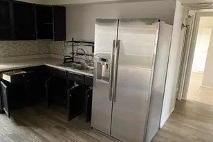 7619 W Clarendon Ave, Phoenix, AZ 85033 - Photo 24