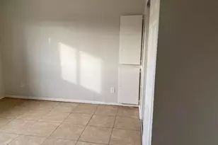 7619 W Clarendon Ave, Phoenix, AZ 85033 - Photo 16