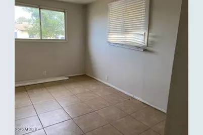 7619 W Clarendon Avenue, Phoenix, AZ 85033 - Photo 34