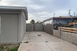 7619 W Clarendon Ave, Phoenix, AZ 85033 - Photo 4