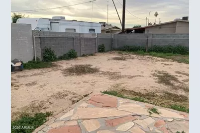 7619 W Clarendon Avenue, Phoenix, AZ 85033 - Photo 46