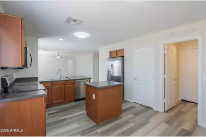 40402 W Hayden Drive, Maricopa, AZ 85138 - Photo 18