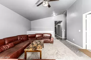 1635 W Dunbar Dr, Phoenix, AZ 85041 - Photo 26