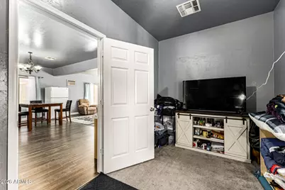 1635 W Dunbar Drive, Phoenix, AZ 85041 - Photo 32