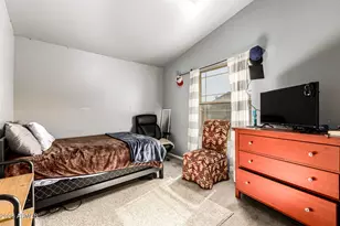 1635 W Dunbar Dr, Phoenix, AZ 85041 - Photo 36