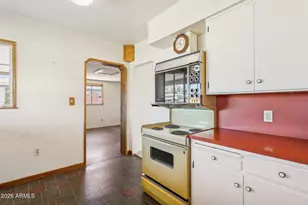 3939 E Heatherbrae Dr, Phoenix, AZ 85018 - Photo 12