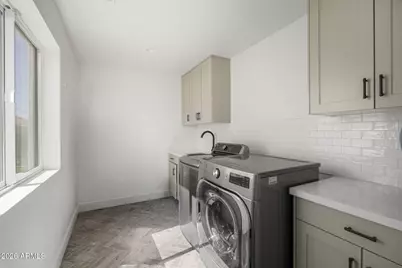 4323 E Whitton Avenue, Phoenix, AZ 85018 - Photo 30