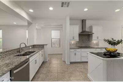 24710 N 96th Lane, Peoria, AZ 85383 - Photo 6