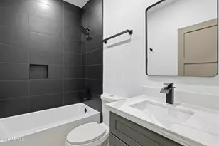 2813 E Trumbull Rd, Phoenix, AZ 85040 - Photo 24