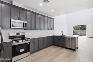 2813 E Trumbull Rd, Phoenix, AZ 85040 - Photo 10