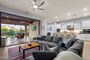 3805 E Zachary Dr, Phoenix, AZ 85050 - Photo 6