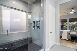 3805 E Zachary Dr, Phoenix, AZ 85050 - Photo 30