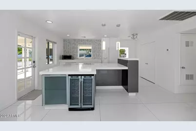 4222 E Indianola Avenue, Phoenix, AZ 85018 - Photo 2