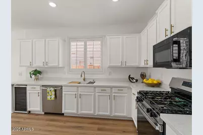 271 W Roadrunner Drive, Chandler, AZ 85286 - Photo 10