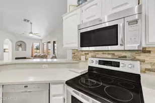 13354 W Palm Ln, Goodyear, AZ 85395 - Photo 18