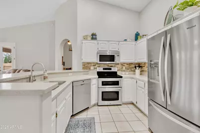 13354 W Palm Lane, Goodyear, AZ 85395 - Photo 16