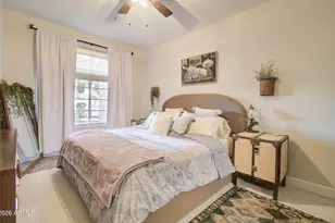 1633 E Lakeside Dr, Gilbert, AZ 85234 - Photo 2