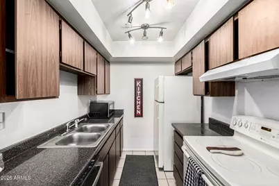 2541 N 22nd Drive, Phoenix, AZ 85009 - Photo 10