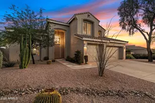 22005 N 43rd Pl, Phoenix, AZ 85050 - Photo 2