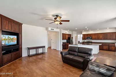 22005 N 43rd Place, Phoenix, AZ 85050 - Photo 16