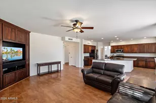 22005 N 43rd Pl, Phoenix, AZ 85050 - Photo 16