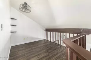 2151 E Sanos Dr, Tempe, AZ 85281 - Photo 16