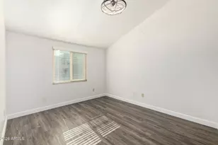 2151 E Sanos Dr, Tempe, AZ 85281 - Photo 28