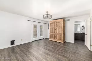 2151 E Sanos Dr, Tempe, AZ 85281 - Photo 20