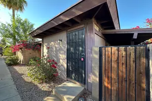 924 S Hacienda Dr, Tempe, AZ 85281 - Photo 2