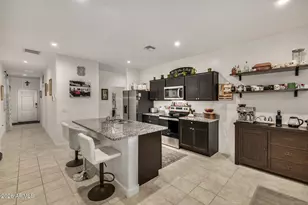 10172 S Holandes Dr, Apache Junction, AZ 85120 - Photo 2