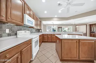 22118 N Arrellaga Dr, Sun City West, AZ 85375 - Photo 20