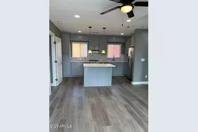 10 E Mountain View Road, Phoenix, AZ 85020 - Photo 2