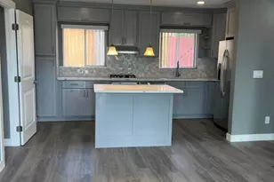 10 E Mountain View Rd, Phoenix, AZ 85020 - Photo 2