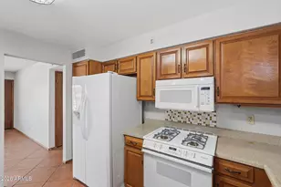 2407 W Laurel Ln, Phoenix, AZ 85029 - Photo 14