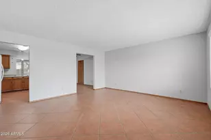 2407 W Laurel Ln, Phoenix, AZ 85029 - Photo 8