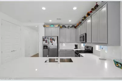 432 W Tamarack Drive, San Tan Valley, AZ 85140 - Photo 10