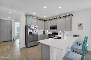 432 W Tamarack Dr, San Tan Valley, AZ 85140 - Photo 2