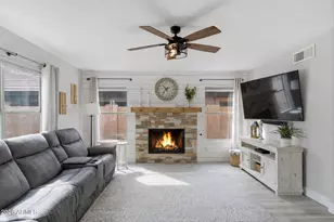 21627 N 45th Pl, Phoenix, AZ 85050 - Photo 12