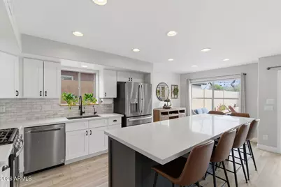 21627 N 45th Place, Phoenix, AZ 85050 - Photo 6