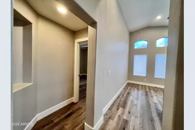 723 E Whitten Street, Chandler, AZ 85225 - Photo 6