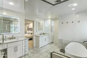 4846 E Mitchell Dr, Phoenix, AZ 85018 - Photo 10