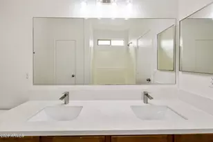 3129 W T Ryan Ln, Phoenix, AZ 85041 - Photo 32