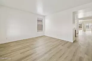 3129 W T Ryan Ln, Phoenix, AZ 85041 - Photo 16