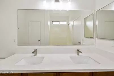 3129 W T Ryan Lane, Phoenix, AZ 85041 - Photo 28