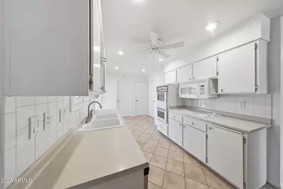 10954 W Kelso Drive, Sun City, AZ 85351 - Photo 10