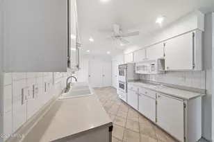 10954 W Kelso Dr, Sun City, AZ 85351 - Photo 10