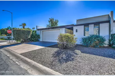 8647 E Devonshire Avenue, Scottsdale, AZ 85251 - Photo 1