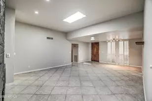 8647 E Devonshire Ave, Scottsdale, AZ 85251 - Photo 36