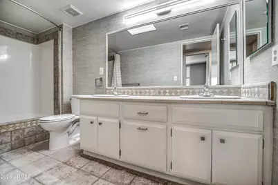 8647 E Devonshire Avenue, Scottsdale, AZ 85251 - Photo 20