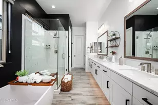 6138 E Via del Sol Dr, Phoenix, AZ 85054 - Photo 22